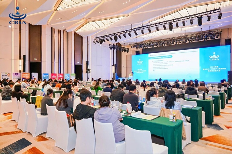 1762161711117176.jpg 固体会现场1.jpg